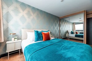 1 bedroom, iron/ironing board, free WiFi, bed sheets - Luxury One Bedroom Apartment, Holland Park and Next to Notting Hill - Pass the Keys (London)