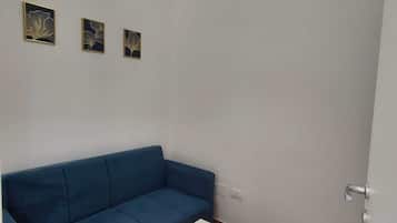 Suite, Garden View | Living area