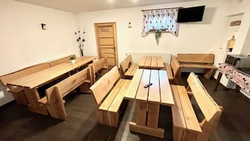 Apartment | Dining