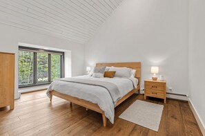 Bügeleisen/Bügelbrett, WLAN, Bettwäsche