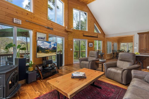 Beautiful Comfortable Modern Home on a Quiet Lake surrounded by wilderness.