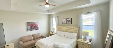 4 bedrooms, iron/ironing board, WiFi, bed sheets