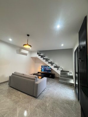 Interior - Elegant duplex apartment 10 minutes from downtown Nîmes (Nîmes)