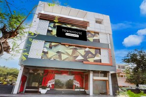 Exterior - Townhouse Faridabad Railway Station (Faridabad)