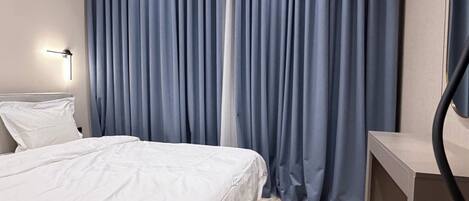 Apartment, 2 Bedrooms, Accessible, Smoking