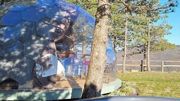 Tina de hidromasaje al aire libre