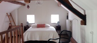 Charming gîte in Morvan Burgundy, pets welcome