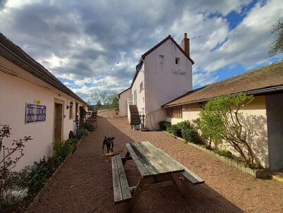 Charming gîte in Morvan Burgundy, pets welcome