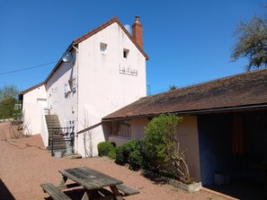 Exterior - Charming gîte in Morvan Burgundy, pets welcome (Chissey-en-Morvan)