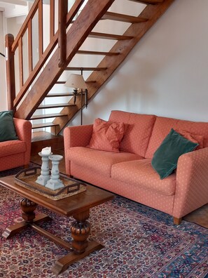 Living area - Charming gîte in Morvan Burgundy, pets welcome (Chissey-en-Morvan)