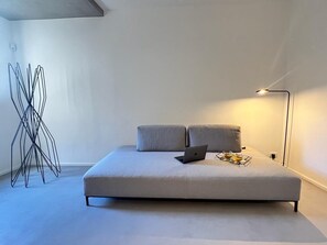 Interior - Backhoe Suite (Taormina)