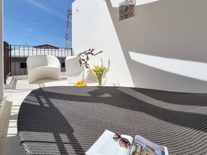 Terrace/patio - Backhoe Suite (Taormina)