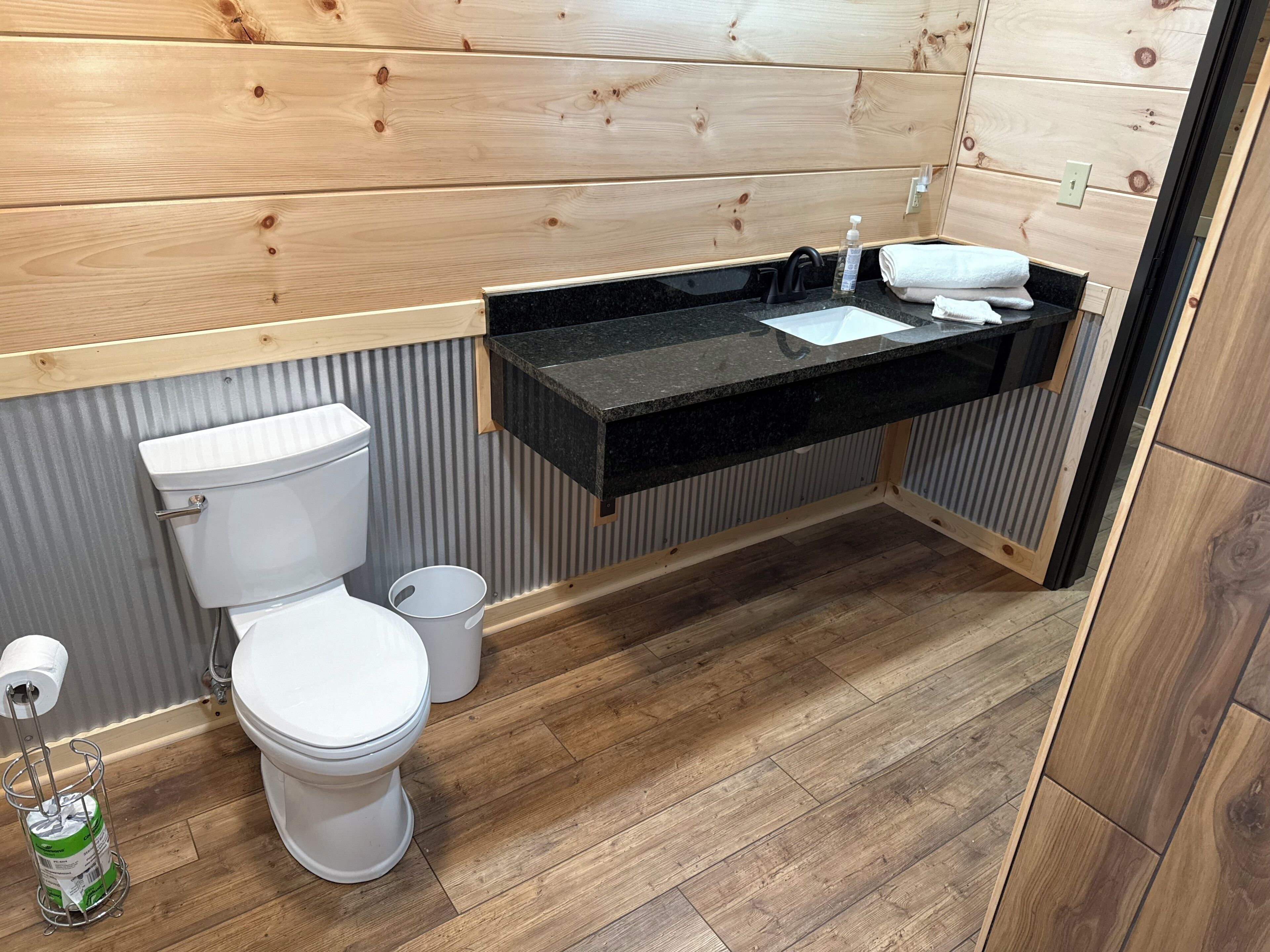 Habitación estándar con 2 camas individuales | Baño