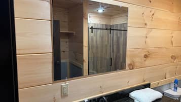 Standard Twin Room | Bathroom