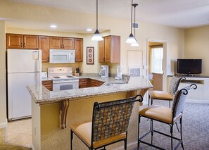 Private kitchen - Wyndham Bonnet Creek, 3 bedroom deluxe suite, 3 BR/2 BA, kitchen, near EPCOT (Lake Buena Vista)