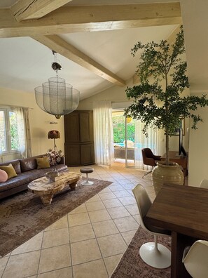 Interior - A villa for 6 people with private pool 150 meters from the beach la Nartelle! (Sainte-Maxime)