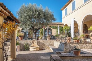 Terrace/patio - Villa with views of the Alpilles and Luberon mountains (Mallemort)