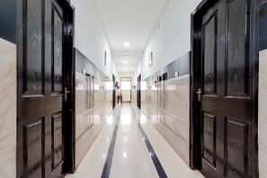 Interior - Super Hotel O Kollamkudimughal Kakkanad (Kanayannur)