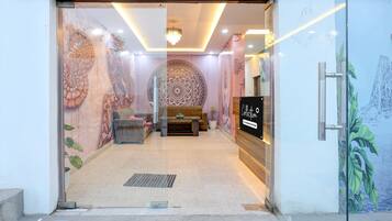 House | Reception