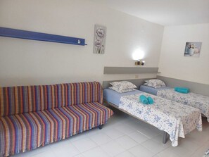 Bed sheets - Studio with pool near port aventura and 200m from the beach (Salou)