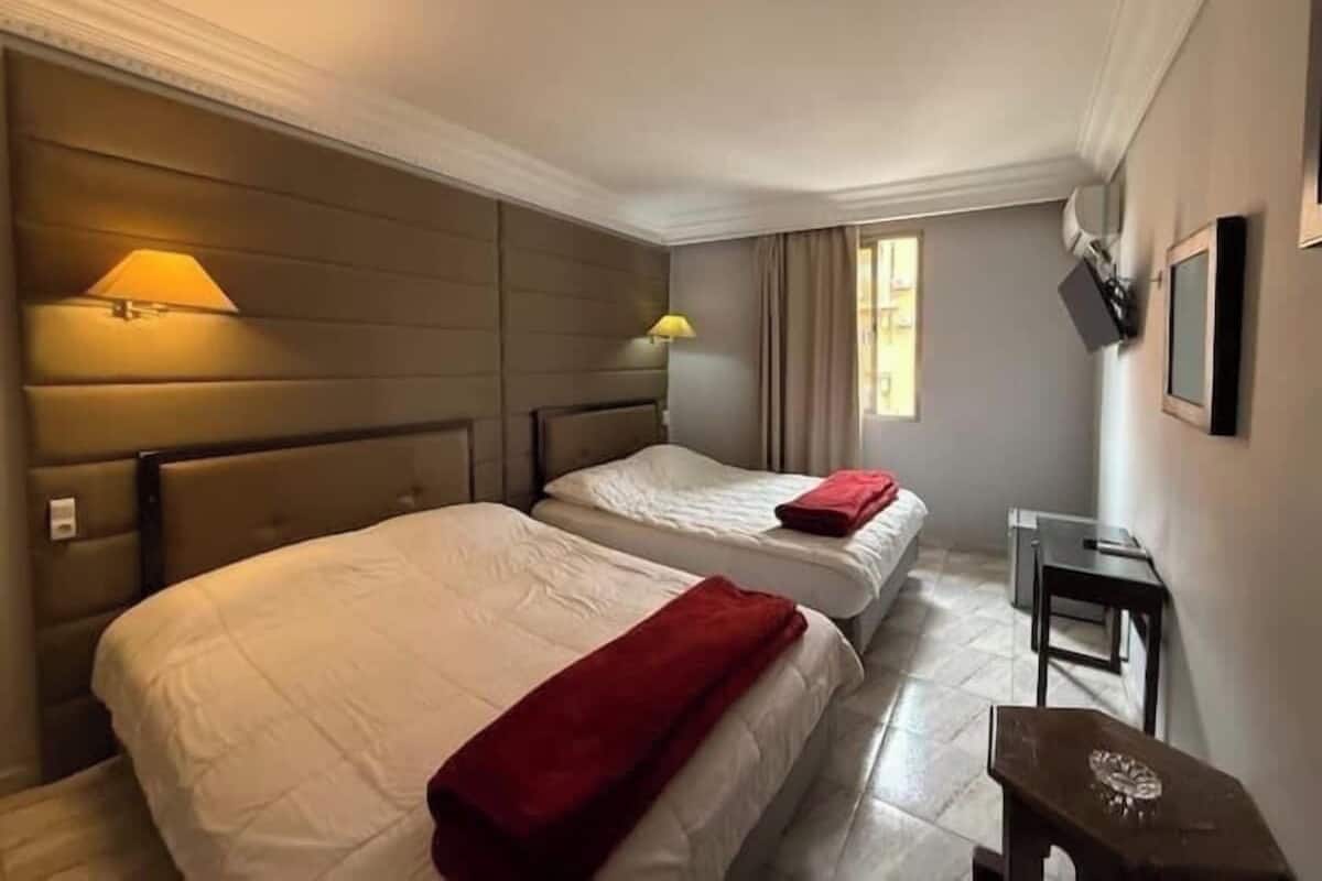 經濟四人房, 城市景觀