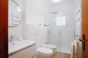 Bathroom - Vrbo Property (Marina di Cerveteri)