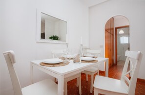 Dining - Vrbo Property (Marina di Cerveteri)