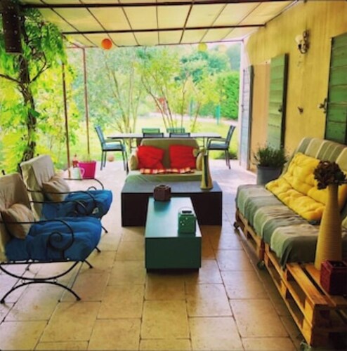 Spacious villa + annex, heated pool, pets allowed, ideal for families