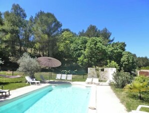 Pool - A large Villa and a 50m2 annex with heated and fenced swimming pool (Meyrargues)