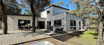 Villa des Dunes: Strand 600m, Privé Jacuzzi, Midden in de Natuur, 8 pers