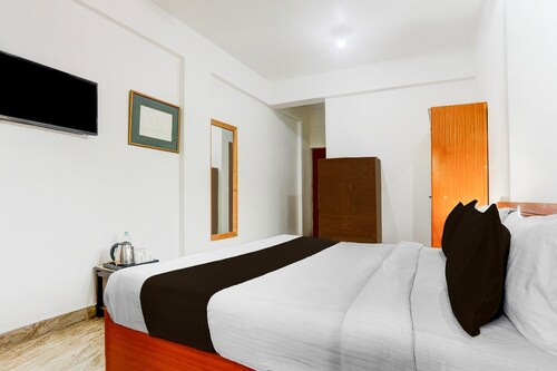 Super Collection O Candolim Beach