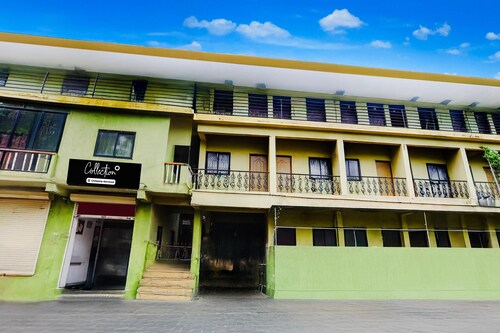 Deluxe Poornima Beach Place