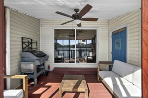Terrace/patio - Three Bedroom New Lakefront Retreat in Charleston (North Charleston)