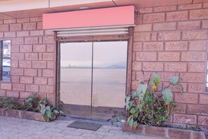 Reception - Deluxe With Twin Bedshiva's Valley (Mahabaleshwar)