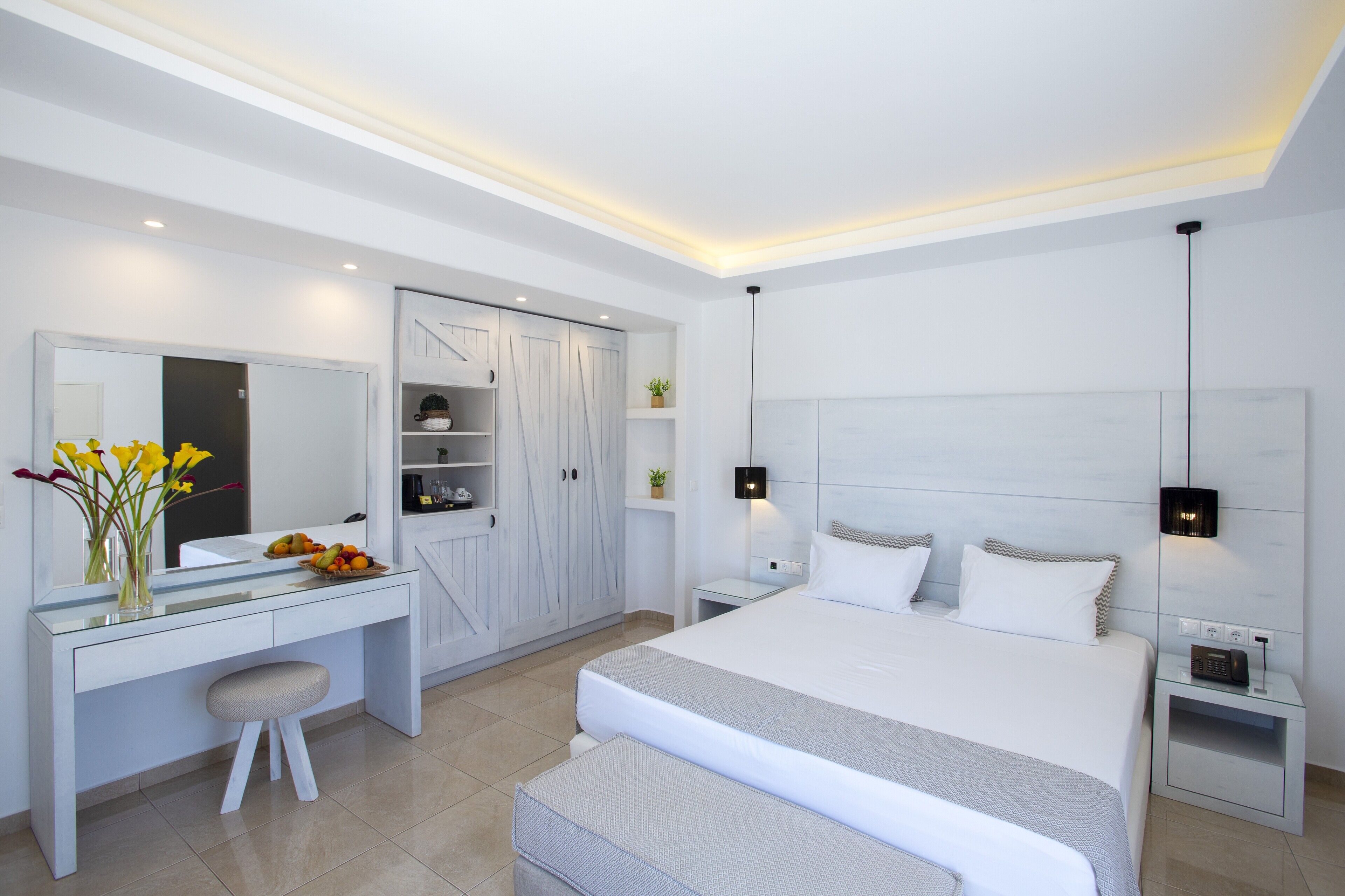 Pool View Apartment for 4 people with Private Terrace and outdoor Hot Tub | Con stile personalizzato, con arredamento individuale, Wi-Fi gratuito