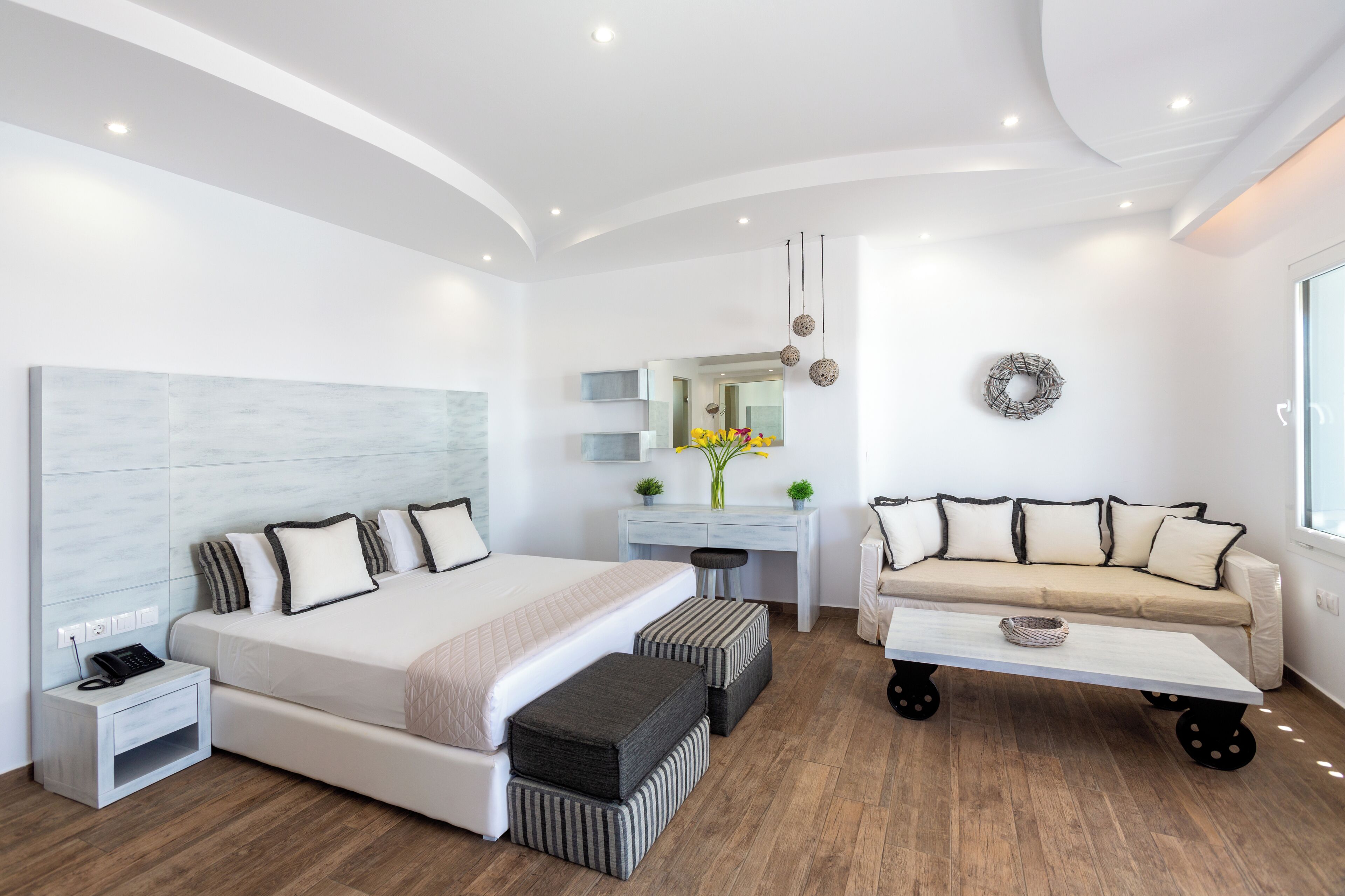 Deluxe Double or Twin Room with Pool View | Free WiFi, bed sheets