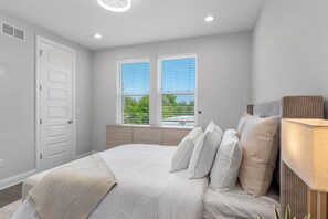 3 dormitorios, tabla de planchar con plancha, wifi gratis y ropa de cama