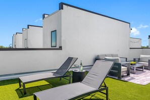 Terrace/patio - Modern Luxe City Retreat • Private Rooftop Oasis • Garage • Ideally Located (Tampa)