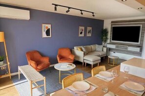 Smart TV - Modern and spacious shelter steps away from Plaza Ñuñoa (Ñuñoa)