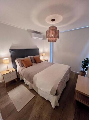 2 bedrooms, iron/ironing board, free WiFi, bed sheets - Modern and spacious shelter steps away from Plaza Ñuñoa (Ñuñoa)