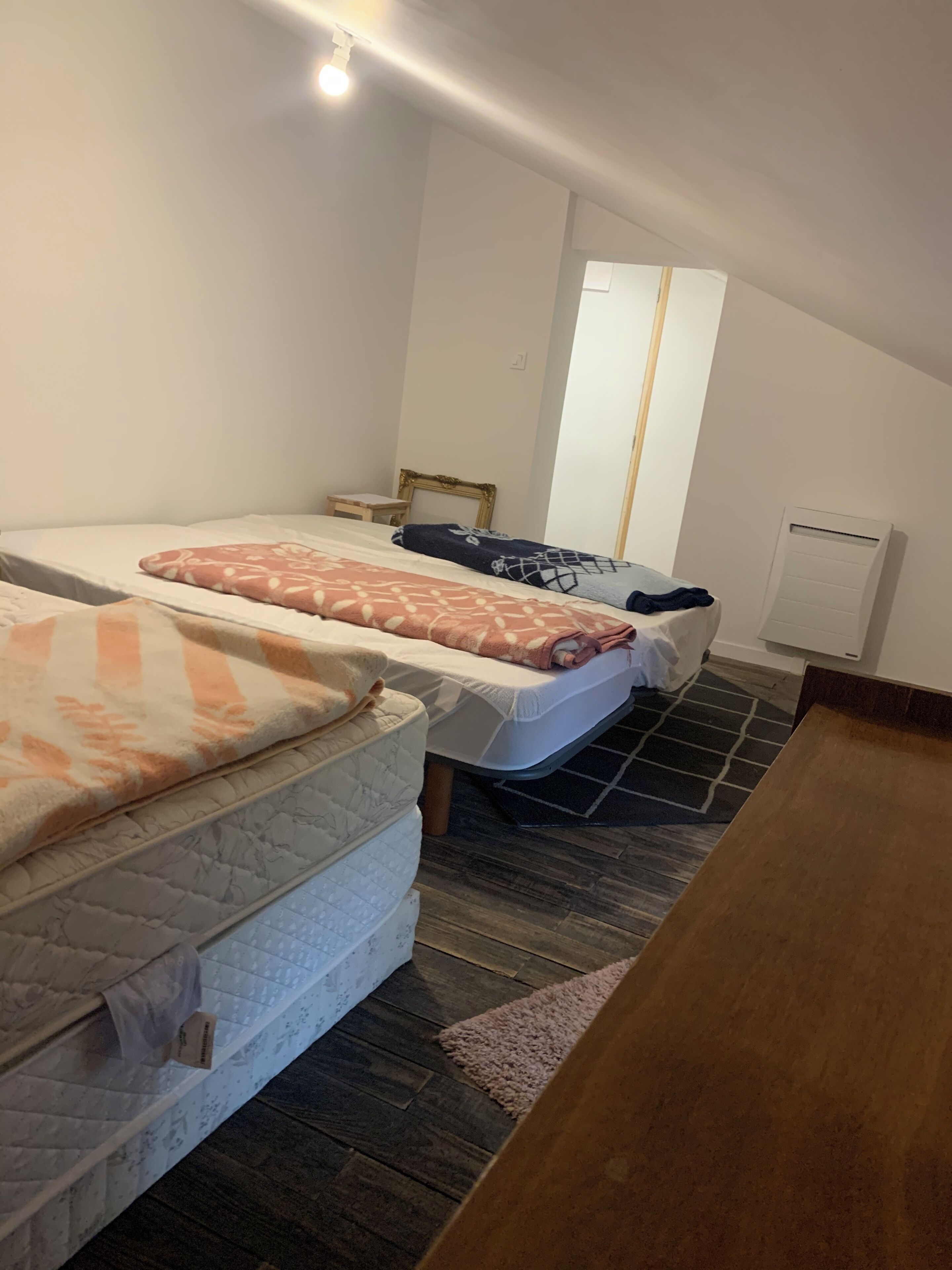 4 camere, ferro/asse da stiro, Wi-Fi