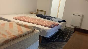 4 camere, ferro/asse da stiro, Wi-Fi
