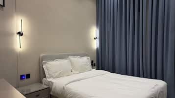 Apartment, 2 Bedrooms, Accessible, Smoking | 2 bedrooms
