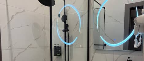 Apartment, 2 Bedrooms, Accessible, Smoking | Bathroom