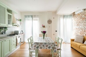 Interior - Dimora Sardaro Apartment by BarbarHouse (Polignano a Mare)