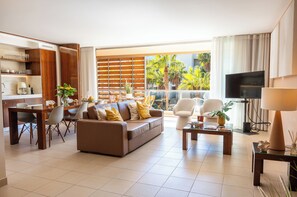 Living area - Herdade Dos Salgados Beach Apartment (Albufeira)