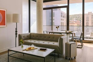 Elite Condo, Balcony | Living area