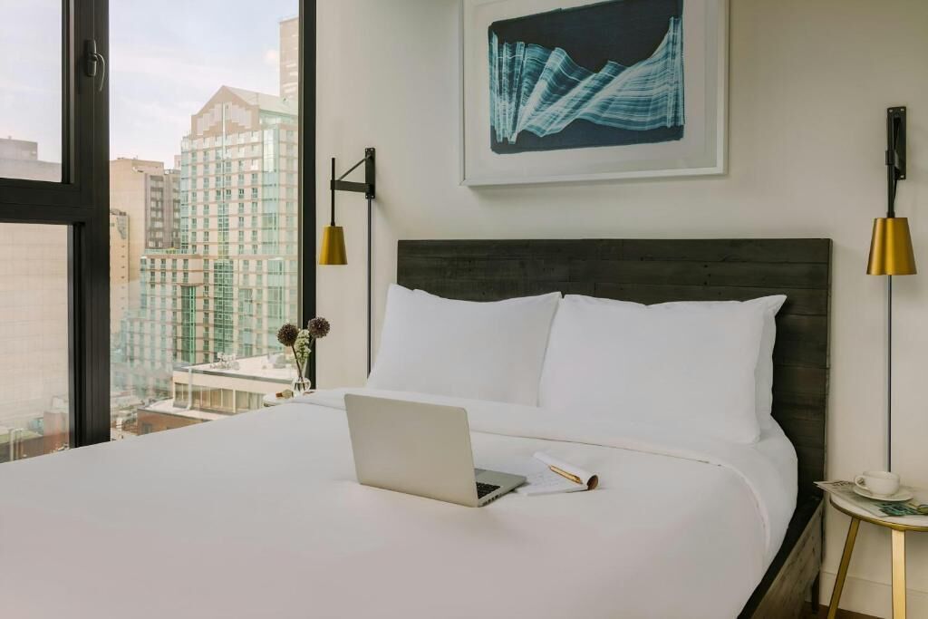 Deluxe Condo, Balcony