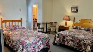 Basic-værelse til 3 personer - delvis havudsigt