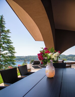 Outdoor dining - Villa Allegra Luxury Holiday House (Salò)